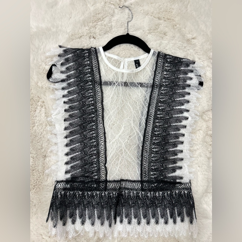 Beulah lace top